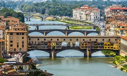 Der Ponte Vecchio - die wohl bekannteste Brücke von Florenz.