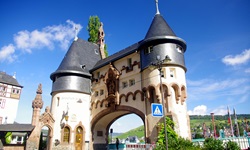 Das imposante Brückentor von Traben-Trarbach