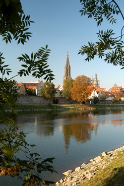 Blick über die Donau zum Münster von Ulm