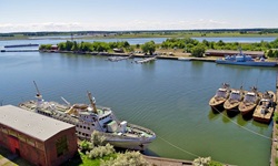 Blick auf einen kleinen Hafen auf Usedom