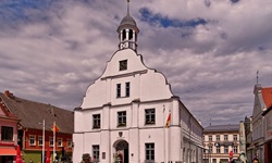 Der Rathausplatz in Wolgast.