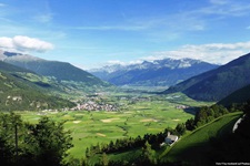 Schöner Blick über den malerischen Vinschgau.