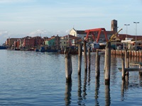 Bunte Häuserfassaden in Venedig.