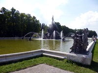 Der Fortuna-Brunnen auf der Insel Herrenchiemsee.