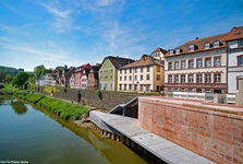 Die Uferpromenade von Wertheim.