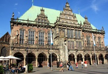 Das im gotischen Stil erbaute Rathaus von Bremen.