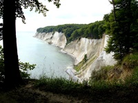 Traumhafter Blick auf die Kreidefelsen von Rügen.