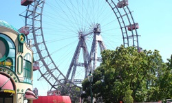 Der Wiener Prater mit dem berühmten Riesenrad.